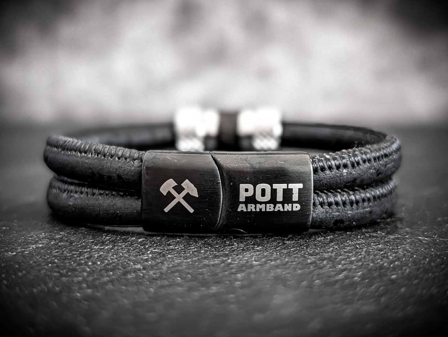 PottArmband Neue Hoffnung – Korkarmband mit schwarzem Edelstahl-Magnetverschluss und Schiebern Art.Nr. 1405