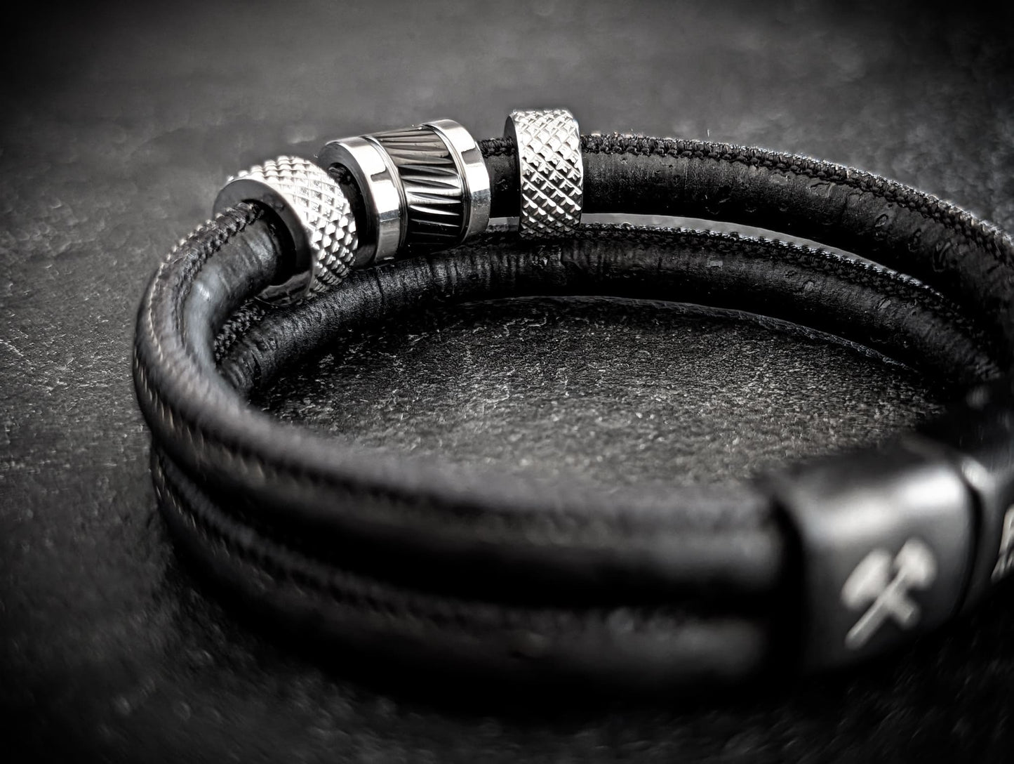 PottArmband Neue Hoffnung – Korkarmband mit schwarzem Edelstahl-Magnetverschluss und Schiebern Art.Nr. 1405