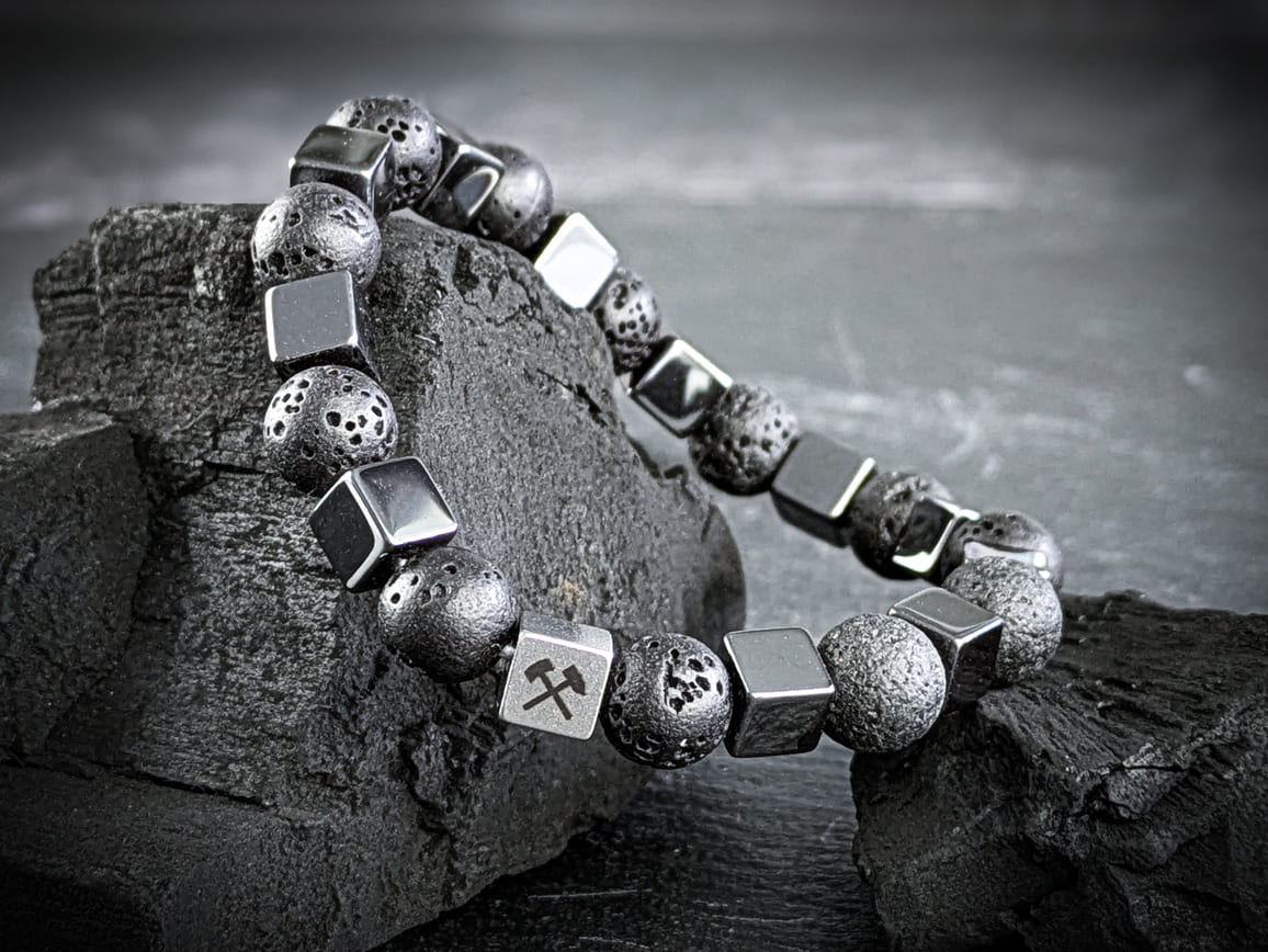 Ruhrgebiet Armband "Zeche", "Schlägel & Eisen" Lavaperlen & Hämatitwürfel Art. Nr. 1092